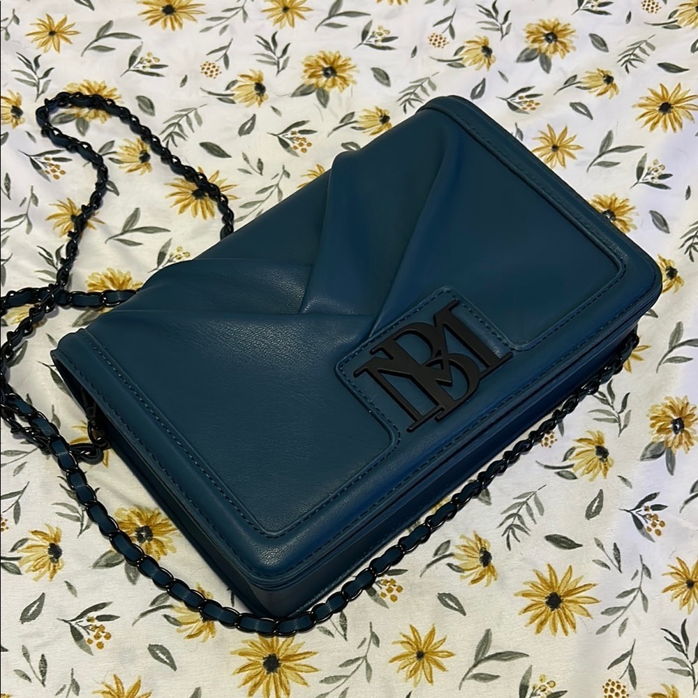 Badgley Mischka Women’s Small Pleated Crossbody Bag - Picture 3 of 8